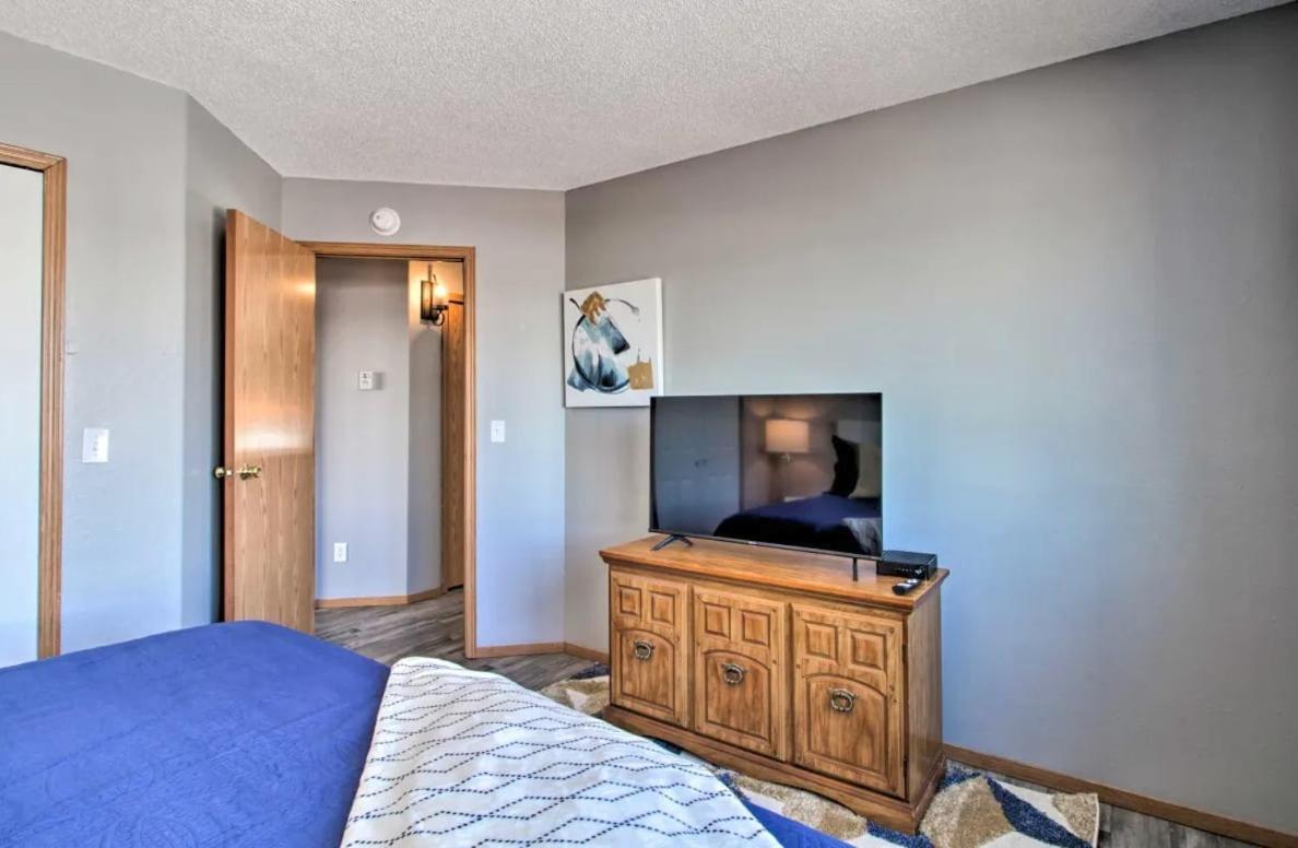 Welcoming West Fargo Retreat W Backyard Villa Exteriör bild