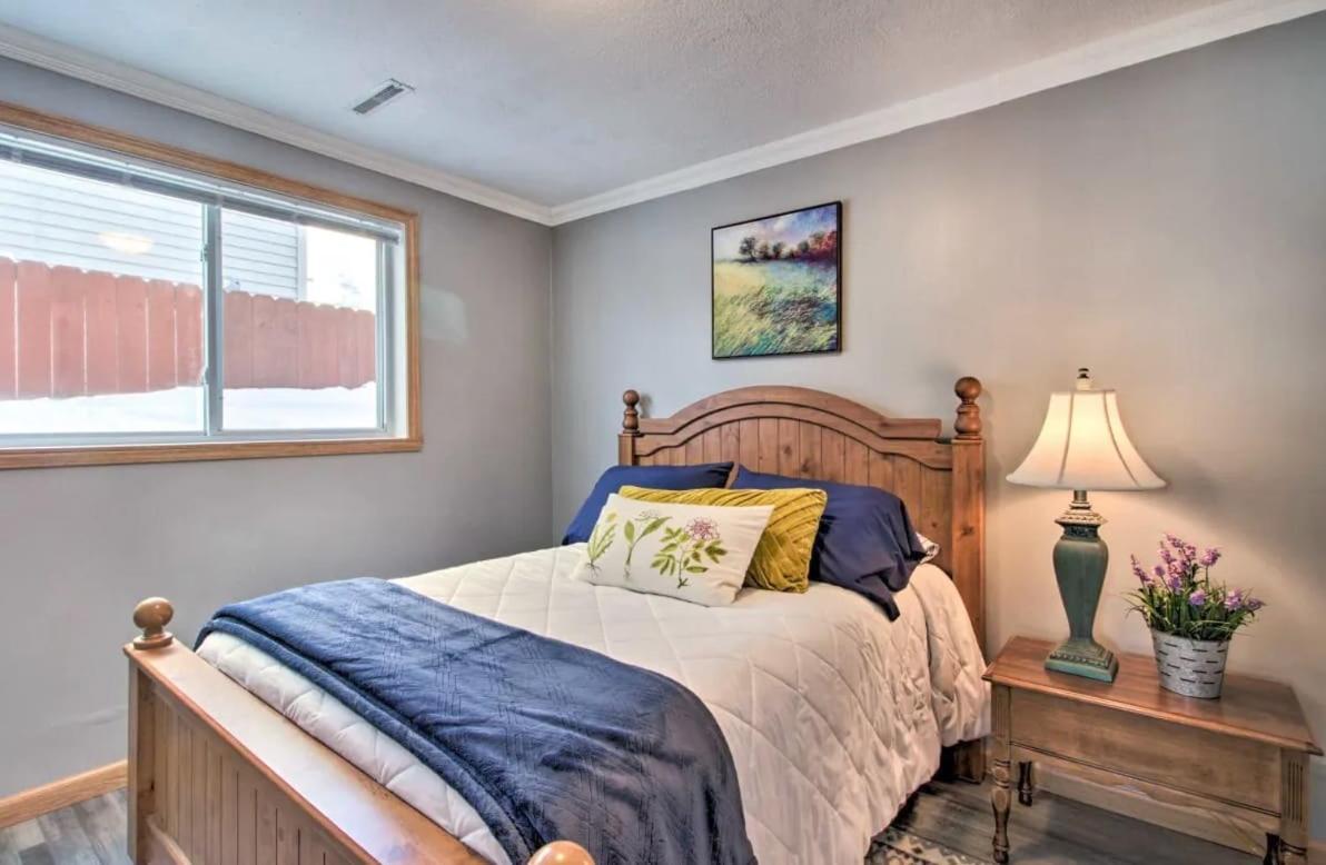 Welcoming West Fargo Retreat W Backyard Villa Exteriör bild